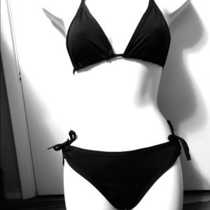 Black Women’s tie black bikini